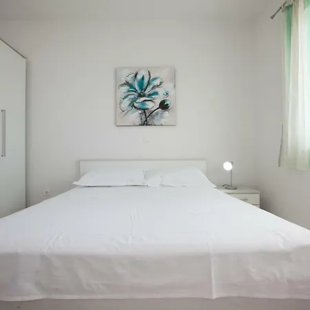 Apartments Turtle Gardens Makarska Exterior photo