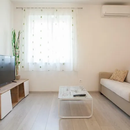 Apartments Turtle Gardens Makarska Exterior photo