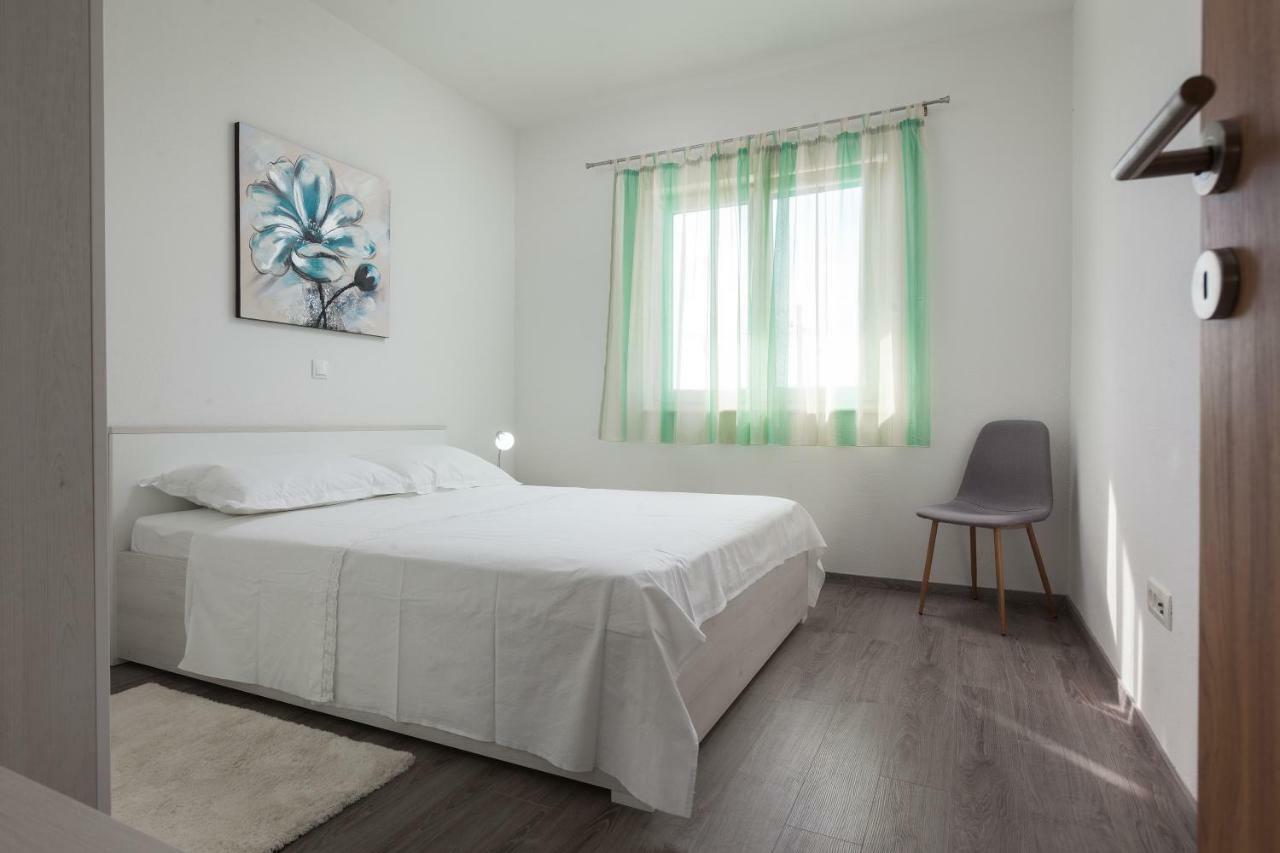 Turtle Gardens Appartement Makarska